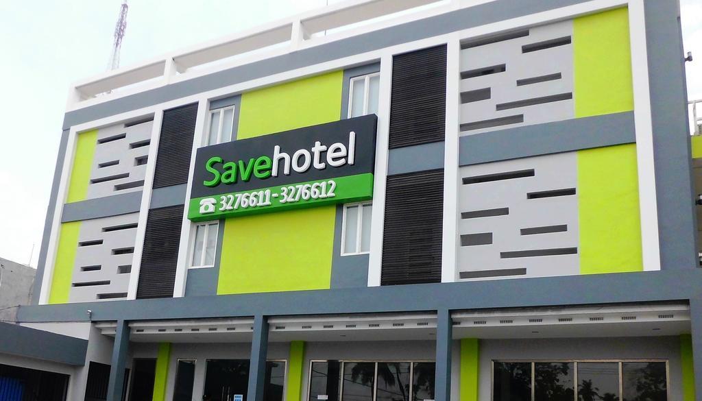 Save Hotel Banjarmasin  Exteriör bild